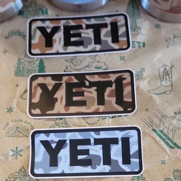 NWT YETI Rambler 26 oz Bottle - Camo Trio (Tan, Blue & Wetlands) - Picture 6 of 13